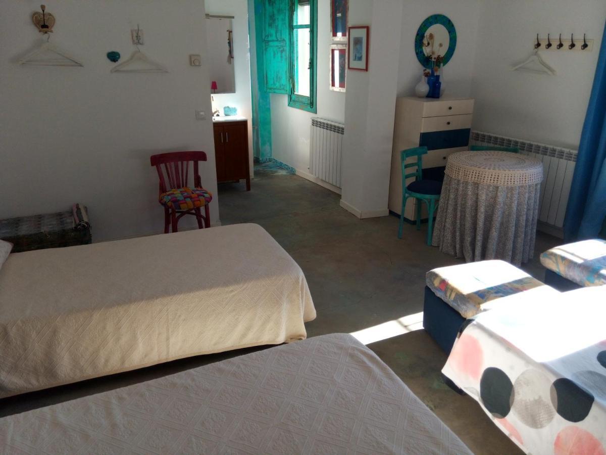 El Retiro De Isabel Guest House Embid de la Ribera ภายนอก รูปภาพ